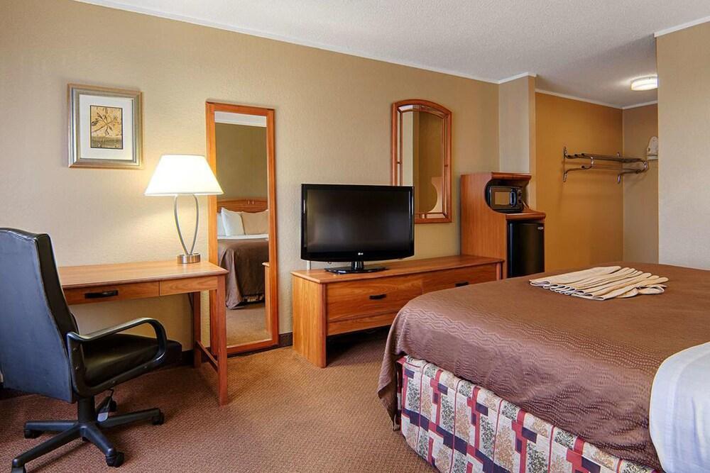 Norwood Inn & Suites Mankato North Mankato Esterno foto