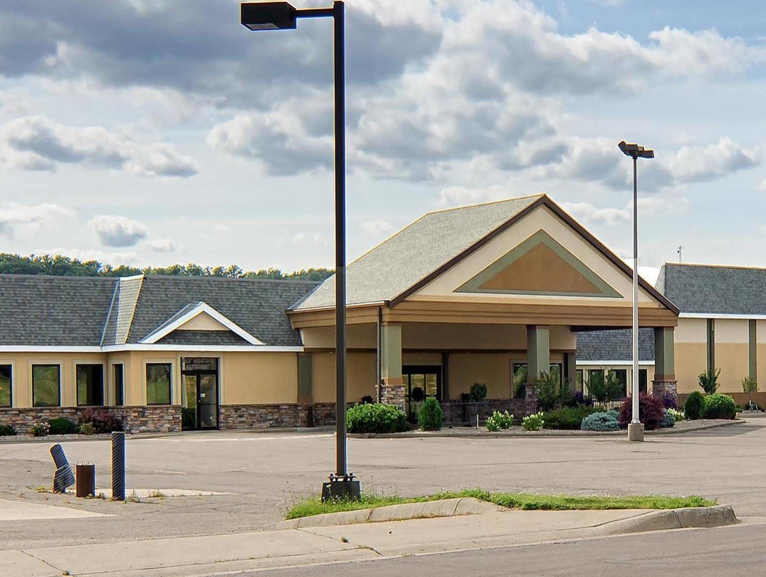 Norwood Inn & Suites Mankato North Mankato Esterno foto