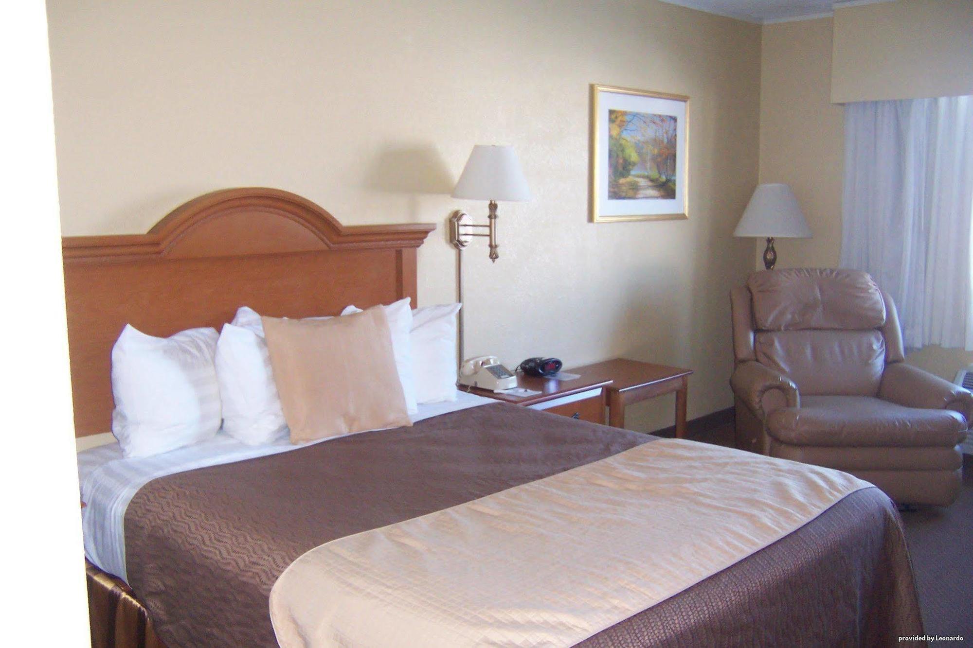 Norwood Inn & Suites Mankato North Mankato Esterno foto