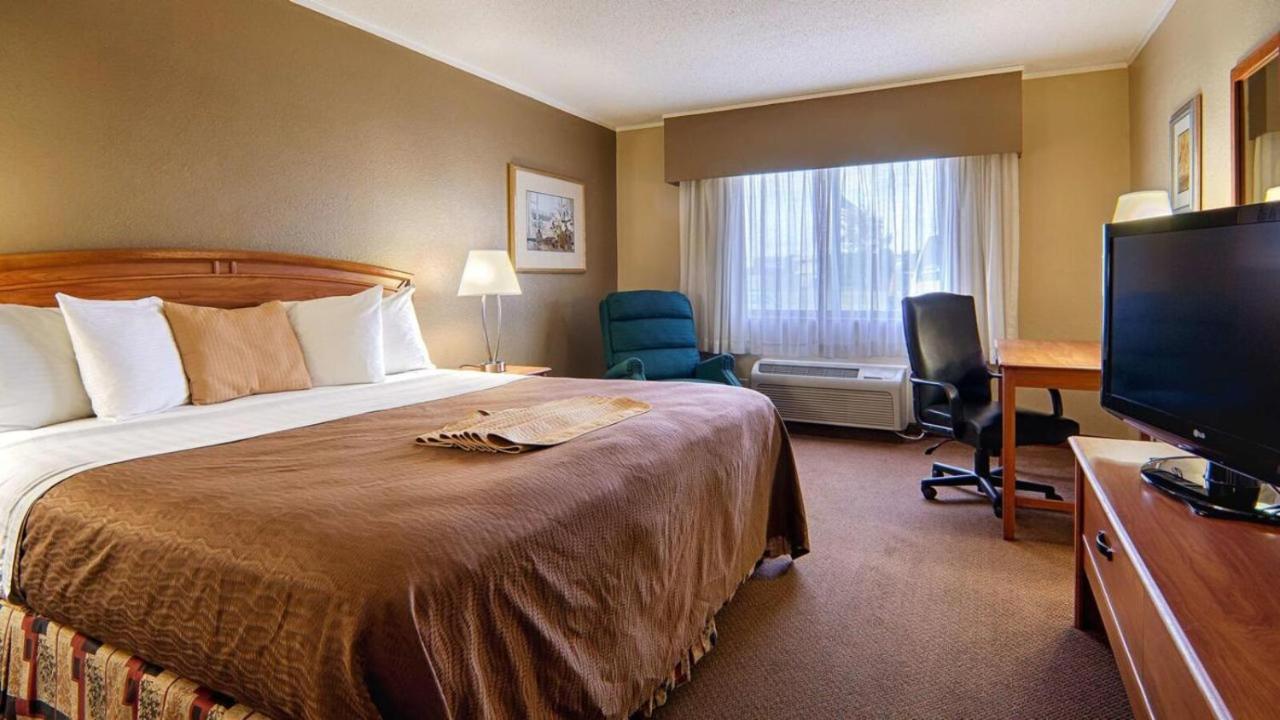 Norwood Inn & Suites Mankato North Mankato Esterno foto