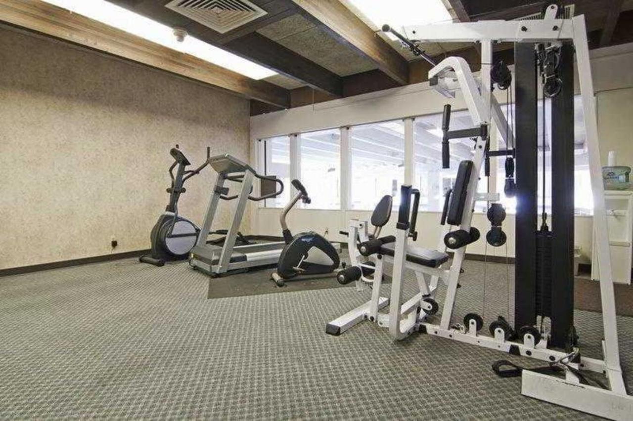 Norwood Inn & Suites Mankato North Mankato Esterno foto