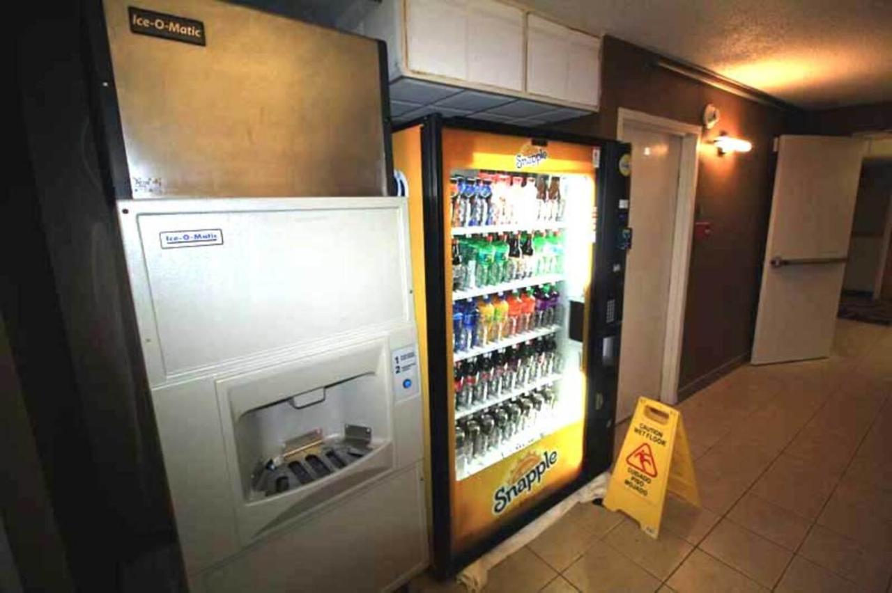 Norwood Inn & Suites Mankato North Mankato Esterno foto